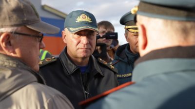 Глава МЧС России на учениях бросился спасать оператора телеканала RT. Погибли оба