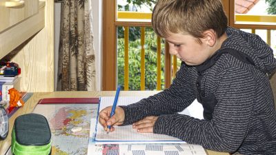Минпросвещения установило нормативы для ДЗ и варианты расписаний уроков