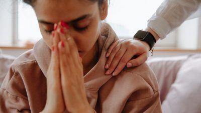 Как помочь человеку, пережившему горе