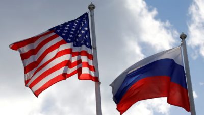 Сенаторы США предлагают выслать 300 российских дипломатов