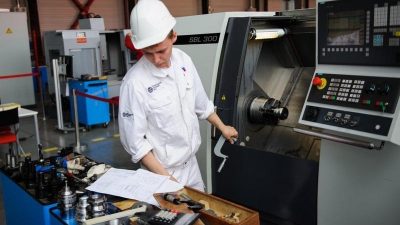 Минпросвещения РФ объяснило закрытие приёма в колледжи по 43 профессиям