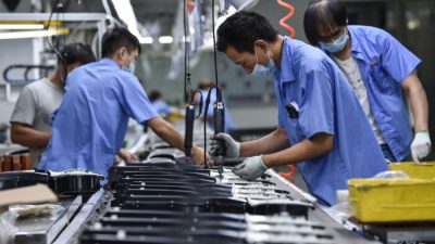 Рабочие Китая протестуют против снижения зарплаты из-за отключений электроэнергии