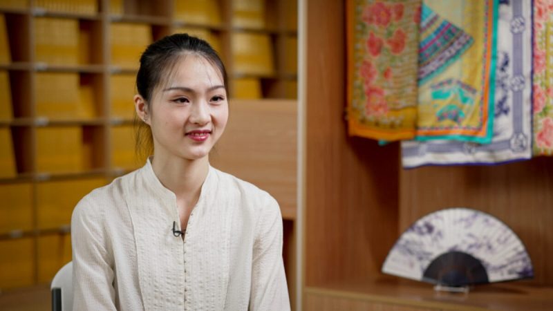 Эвангелина Чжу, солистка труппы Shen Yun Performing Arts. (New Tang Dynasty Television) 