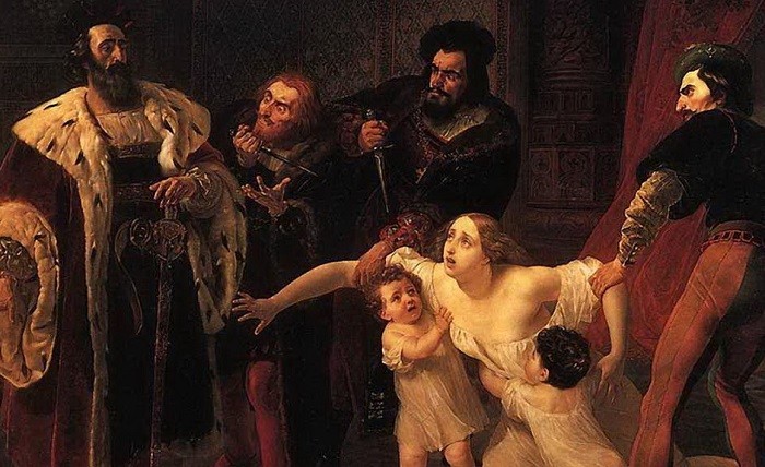 Жалаңаш әйел отбасылық досына суретке түседі.