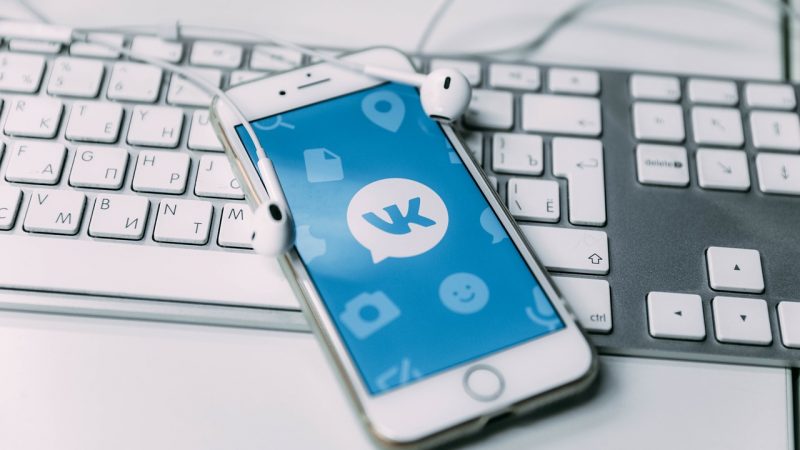 Российские приложения массово удаляют из цифровых магазинов: как теперь их установить отечественные приложения