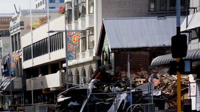 Мощное землетрясение потрясло Японию