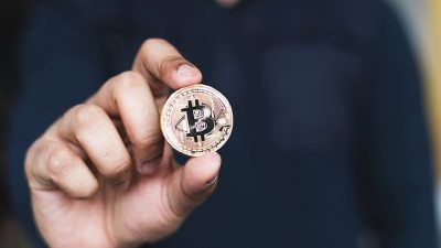 Инвестиции в биткойн попадают под схемы мошенников