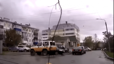 В результате мощного урагана на Сахалине погибло 2 человека