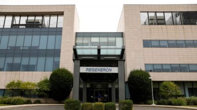 Здание Regeneron Pharmaceuticals в Вестчестере в Тэрритауне, штат Нью-Йорк, 17 сентября 2020 г. Brendan McDermid / Reuters