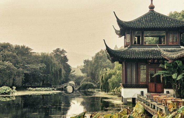 Многие любят пить зелёный чай, а некоторые ещё и наслаждаться процессом приготовления. (Изображение: David Leo Veksler via Flicker)  | Epoch Times Россия