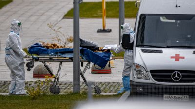 Ситуация с COVID-19 ухудшилась в 10 регионах за нерабочую неделю