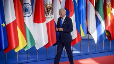 Байден: Увеличение добычи нефти ОПЕК не противоречит сокращению вредных выбросов