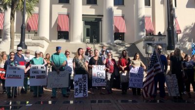 Флорида намерена принять ряд законов против обязательной вакцинации