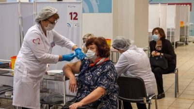 Первый регион ввёл режим самоизоляции для тех, кто не привился