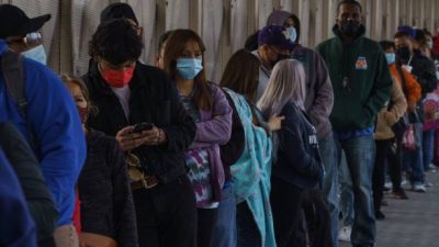 Въезд в РФ из ряда африканских стран будет ограничен. Фото: PAUL RATJE/AFP via Getty Images)