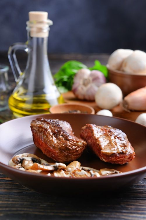 Стейк «Диана» — классическое блюдо из бифштекса, в который вы влюбитесь Стейк «Диана» — классическое блюдо из бифштекса, в который вы влюбитесь