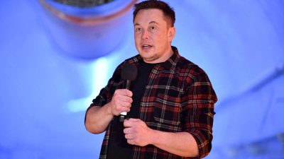 Илон Маск продал ещё миллиард акций Tesla