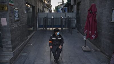 Перед Олимпиадой Пекин нанимает наблюдателей за районами