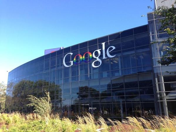 20 нестандартных вопросов Google при приёме на работу Goggle известен своей рабочей обстановкой с уникальными привилегиями, такими как еда в пределах 46 м от всех сотрудников. (Изображение: Runner1928via Wikimedia Commons)