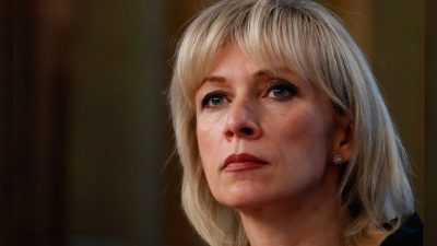 Захарова: Украина стягивает войска к зоне конфликта в Донбассе