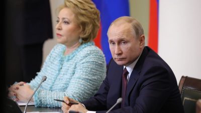Матвиенко: здоровые безработные должны вносить свой вклад в ОМС