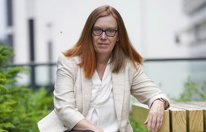 Следующая пандемия может быть хуже, считает разработчик вакцины AstraZeneca Профессор Дам Сара Гилберт участвовала в создании вакцины AstraZeneca. Фото: Steve Parsons/PA via AP