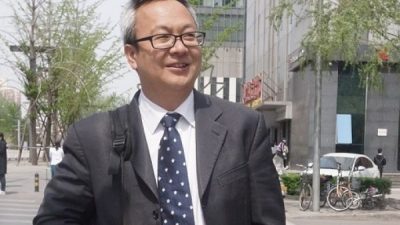 Адвоката лишили лицензии за защиту последователей Фалуньгун