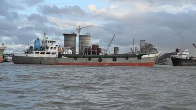 Китай и Индия сворачивают закупки российской нефти из-за санкций США
