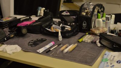 Опасные микробы обнаружены в 90% косметики