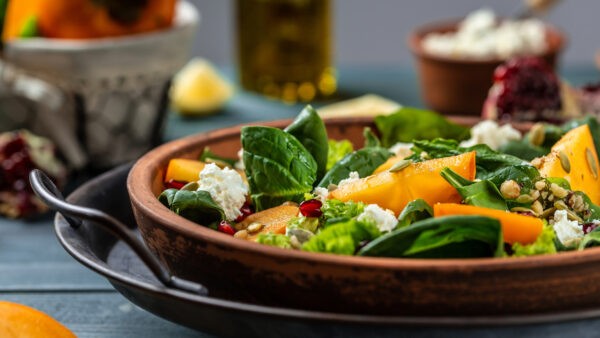 Чем полезны плоды хурмы?