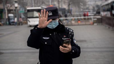 Пекин принудительно вернул 10000 китайцев из-за рубежа