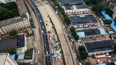 Пекин обвинил погоду и местных чиновников в разрушительном наводнении в провинции Хэнань