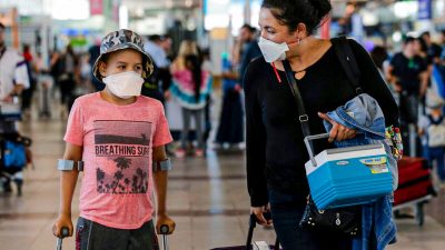 Чили снова борется со вспышкой COVID-19, несмотря на высокий процент вакцинации