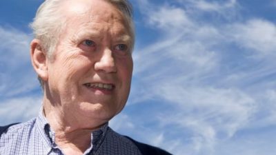 Скромный миллиардер Чак Фини раздал свои деньги