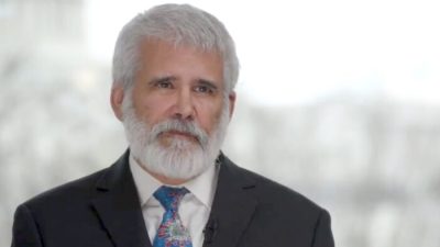 Доктор Мэлоун: Подумайте дважды, прежде чем вакцинировать своих детей