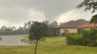 Мощный торнадо обрушился на юго-восток США