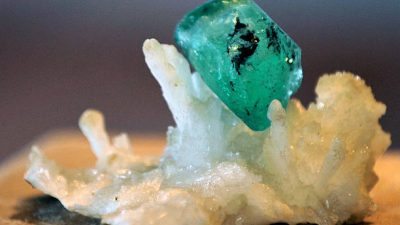 Изумруды и бериллы на сумму 15 млн рублей признаны бесхозными