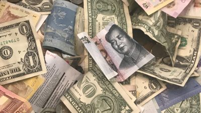 Почему государственные пенсионные фонды США помогают репрессивному режиму