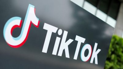 Логотип TikTok возле головного офиса компании в США в Калвер-Сити, Калифорния, США, 15 сентября 2020 года. Фото: Mike Blake/Reuters