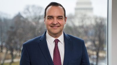 Бывший посол США в ООН: Китай не должен быть хозяином Олимпиады