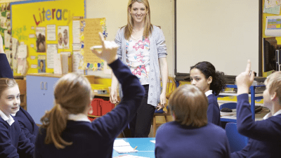 Учительницу уволили из-за стихов Хармса