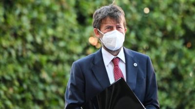 В Южной Италии найдены руины греческого храма и древние артефакты