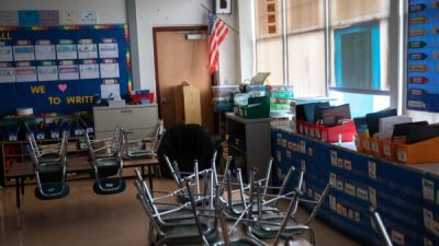 В Уфе эвакуировали детей трёх школ из-за сообщений о минировании (видео)