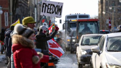 Из-за протеста дальнобойщиков США перекрыли мост в Канаду