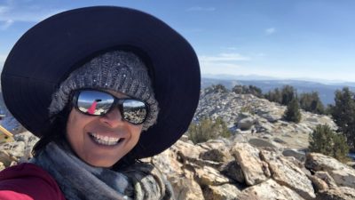 Инструктор йоги, застрявшая в горах на 48 часов, использовала медитацию для выживания при низких температурах