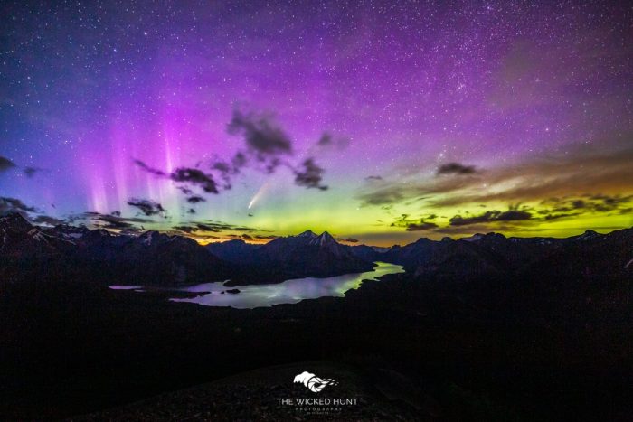Фотограф запечатлел совпадение редких явлений природы в одном кадре Фотограф запечатлел совпадение редких явлений природы в одном кадре