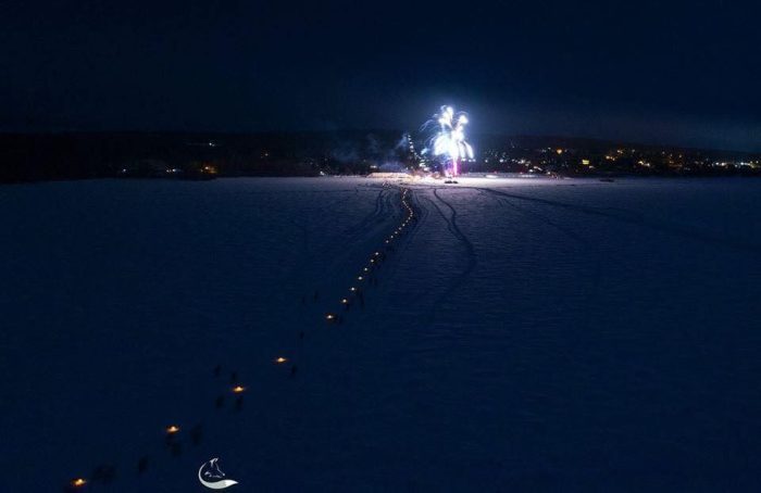 Подлёдная рыбалка и ледяные пещеры на озере Верхнем