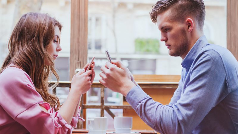 Всегда в режиме онлайн? Изображение: iStock | Epoch Times Россия