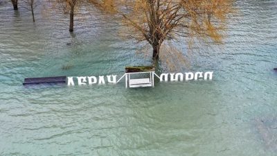 Абрау-Дюрсо стоит в воде уже почти неделю