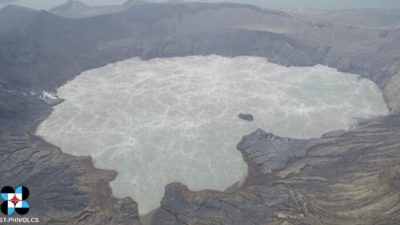 На Филиппинах эвакуируют жителей из-за извержения вулкана Тааль